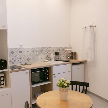 Studio Vaucluse Clovis LʼIsle-sur-la-Sorgue Exteriör bild