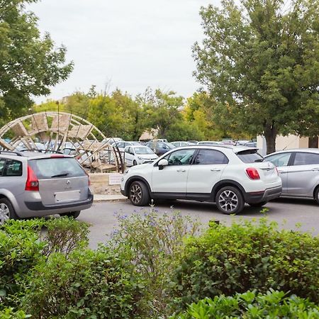 Studio Vaucluse Clovis LʼIsle-sur-la-Sorgue Exteriör bild
