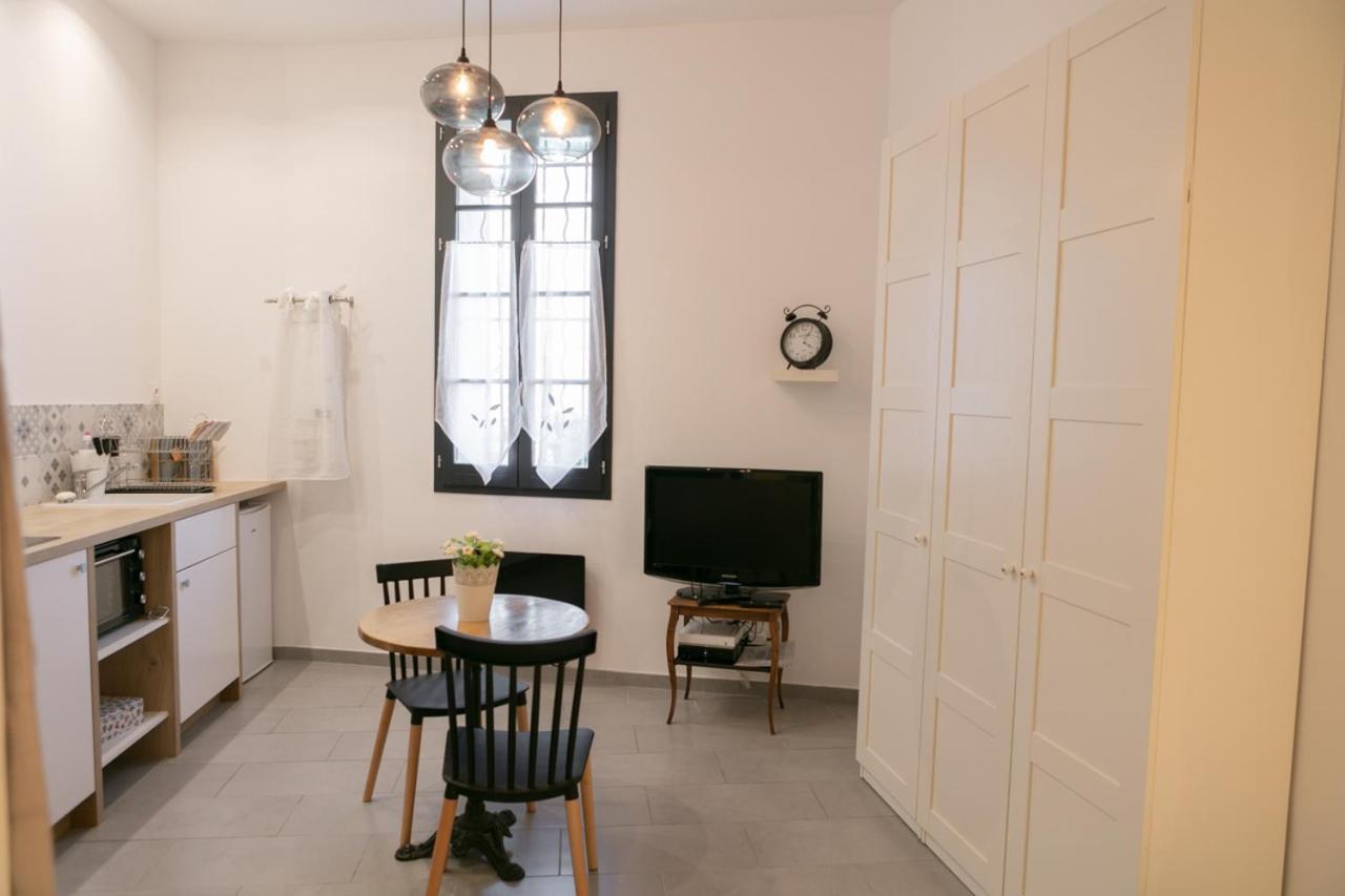 Studio Vaucluse Clovis LʼIsle-sur-la-Sorgue Exteriör bild