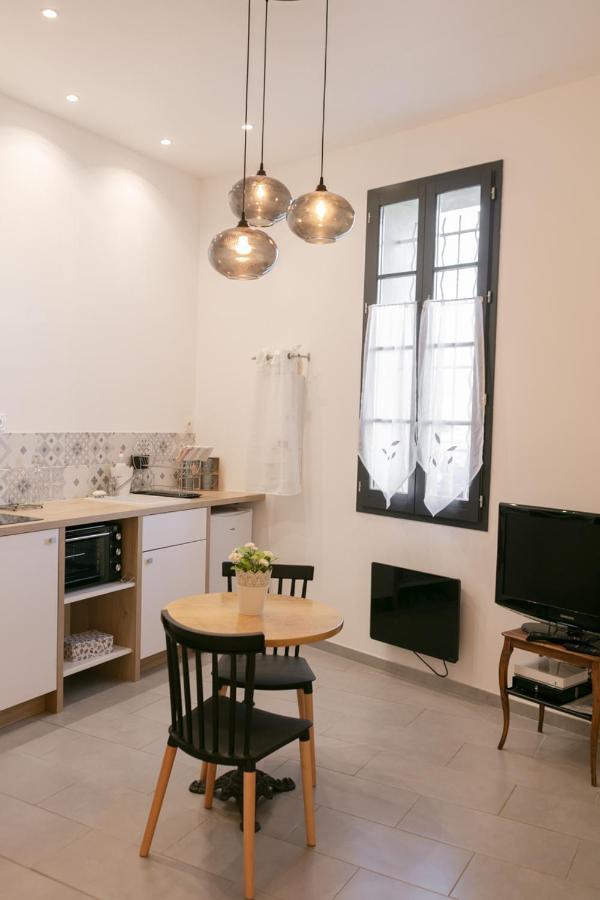 Studio Vaucluse Clovis LʼIsle-sur-la-Sorgue Exteriör bild